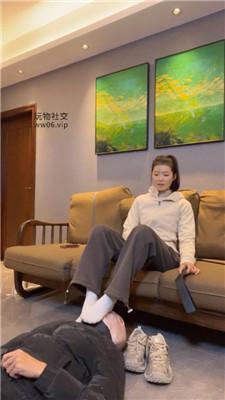 伊未老爹鞋白袜踢裆踩踏/白袜脚捂脸 bf48105