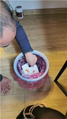 西北傻子双S-踢裆抢舔脏鞋/吃垃圾纸巾/骑马转胯 bf48093