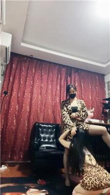 冷颜母畜-刑架捆绑虐挠痒/趴舔高跟黑丝/物化脚垫 JS241211-30