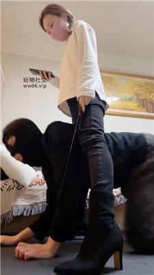 安安sama坐脸窒息/换多双鞋踩踏/吮吸玉足 bf48087