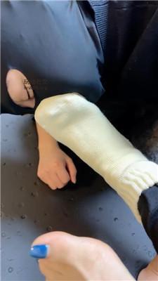 安安sama坐脸窒息/换多双鞋踩踏/吮吸玉足 bf48087