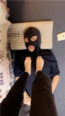 安安sama坐脸窒息/换多双鞋踩踏/吮吸玉足 bf48087