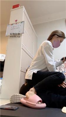 安安sama坐脸窒息/换多双鞋踩踏/吮吸玉足 bf48087