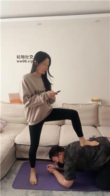 【爱秀套图】【埋汰】健身女神玩虐教练奴bf48056