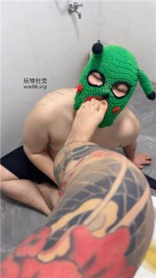 Qi7绿帽老公居然喜欢舔马桶 JS241210-45