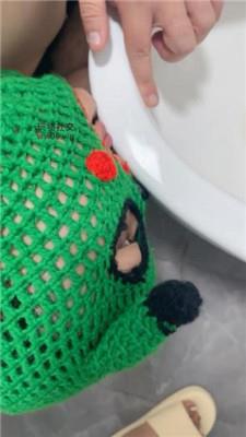 Qi7绿帽老公居然喜欢舔马桶 JS241210-45