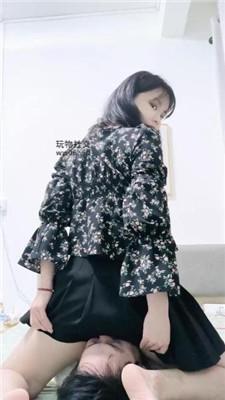 栀子女王玉足蹂躏踩/坐脸窒息 bf48011