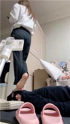 安安sama高跟全体重踩踏/吮吸脚趾 bf48023