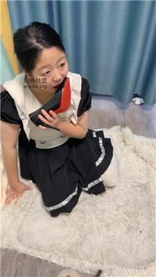 沐沐大大品尝原味玉足/自己抽耳光 JS241210-19