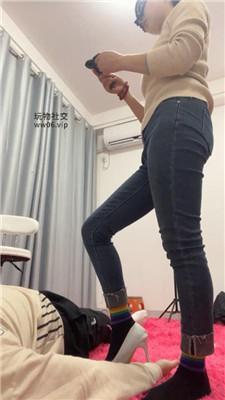 姗姗刑具重度鞭打sp/虐乳 JS241210-14