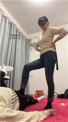 姗姗刑具重度鞭打sp/虐乳 JS241210-14