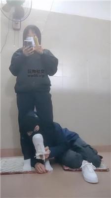 奇了怪了舔脏小白鞋/白袜脚踩 JS241210-17