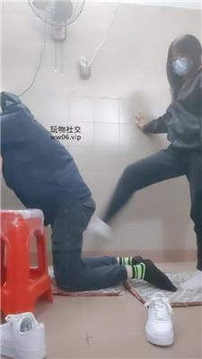 奇了怪了舔脏小白鞋/白袜脚踩 JS241210-17