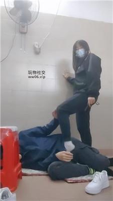 奇了怪了舔脏小白鞋/白袜脚踩 JS241210-17