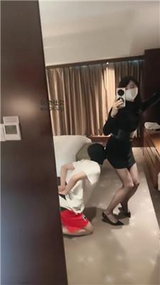 米小糖坐脸窒息/胯下羞辱/腿绞虐杀 JS241210-20