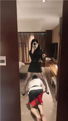 米小糖坐脸窒息/胯下羞辱/腿绞虐杀 JS241210-20