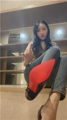 【爱秀套图】【路子】爬到妈妈夸下241208-2