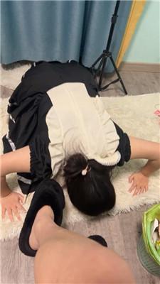 【爱秀套图】【小凤梨】肥肥的脸蛋真可爱，被虐也很有肉感JS241208-78