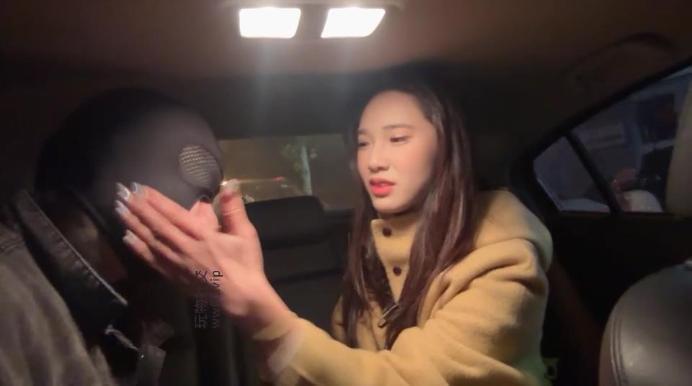 素人挖掘机车内耳光/揪耳朵/舔脏鞋棉袜 JS241209-15