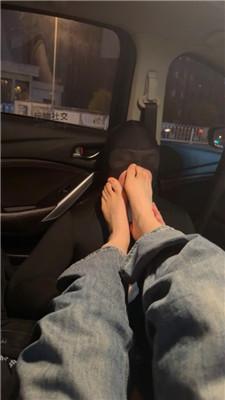 素人挖掘机车内耳光/揪耳朵/舔脏鞋棉袜 JS241209-15