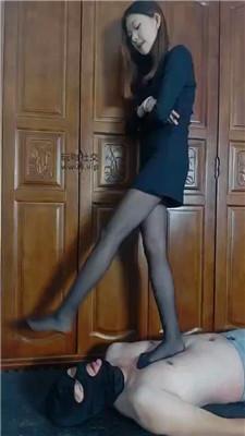 轻风抽耳光/骑马犬化/高跟黑丝踩完整版 bf48000