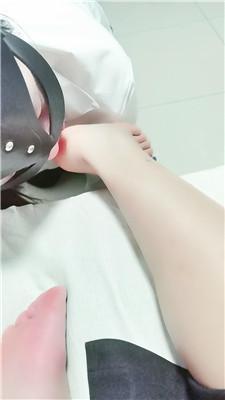 璃茉老师母畜-吮吸脚趾缝/伺候沐足 JS241209-12