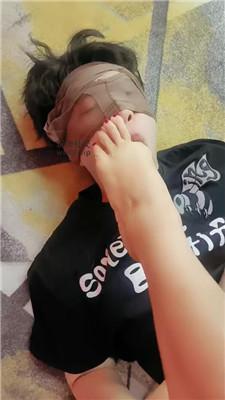 咩祖品尝御姐的高跟肉丝/脚插嘴/喂口水 bf48016