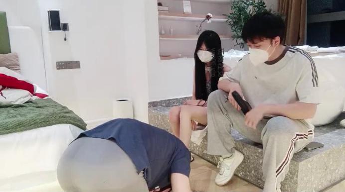 【爱秀套图】【安徽情侣】强制舔鞋袜/圣水淋浴/踩踏bf48006