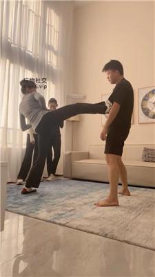 素人事务所3S-女神运动鞋暴力虐打教练狗续集 bf47984