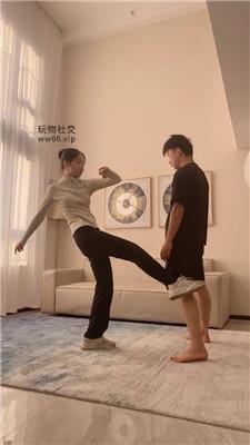 素人事务所3S-女神运动鞋暴力虐打教练狗续集 bf47984