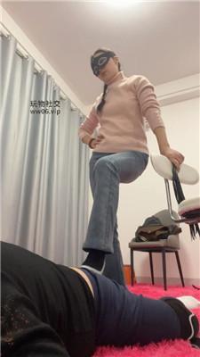 姗姗高跟棉袜踩踏/鞭打虐乳 JS241209-1