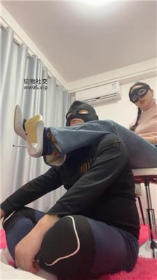 姗姗高跟棉袜踩踏/鞭打虐乳 JS241209-1