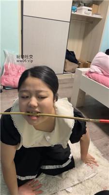 【爱秀套图】【沐沐大大】藤条威胁/白袜脚诱惑闺蜜犬JS241209-7