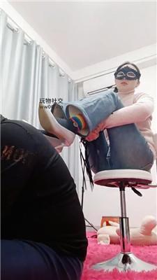 姗姗黑棉袜踩踏/鞭打虐乳 JS241208-64