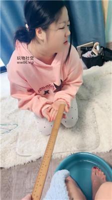 小凤梨闺蜜犬磕头求我虐 JS241208-62