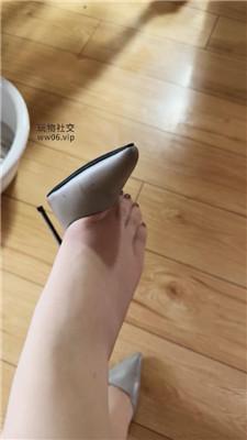 可馨大大变装奴的一天-掐肉咬肉 JS241208-72