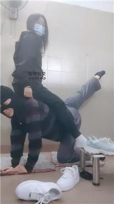 奇了怪了胯下辱鞭打/小白鞋白袜踩虐 JS241208-70