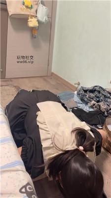 【爱秀套图】【白兔】磕头舔高跟/自己抽耳光JS241208-67