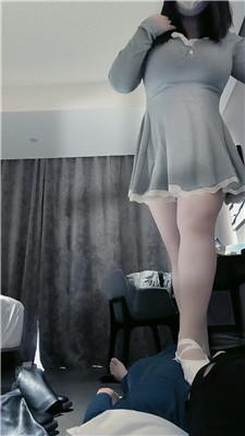 樊樊大人换多双脏鞋踩踏地毯奴 JS241208-2