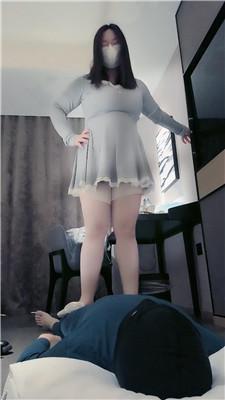 樊樊大人换多双脏鞋踩踏地毯奴 JS241208-2