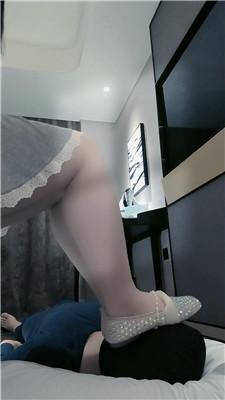 樊樊大人换多双脏鞋踩踏地毯奴 JS241208-2