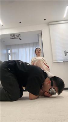 伍玥把女友绑起来让我舔白棉袜jio JS241208-14