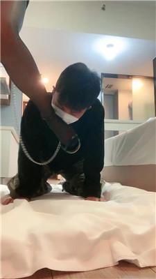 于于鱼强迫做客同事-高跟黑丝踩/嘴喂奶/黑丝脚插嘴 bf47932