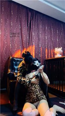 冷颜母畜-遛狗犬化/高跟黑丝狂舔 JS241207-42