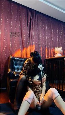 冷颜母畜-遛狗犬化/高跟黑丝狂舔 JS241207-42