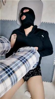 小羊咩咩下跪求舔脚丫子的家奴 JS241208-11