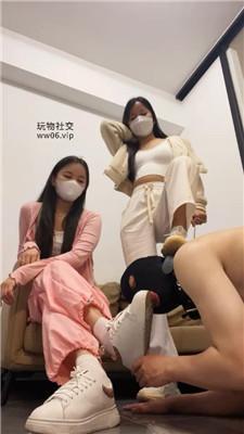 诗诗双S-超美女神-脏鞋白袜清理狂舔 bf47944