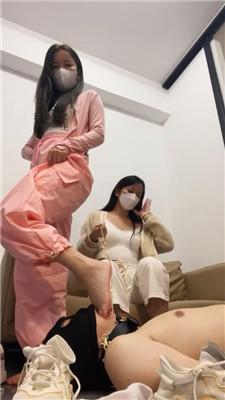 诗诗双S-超美女神-脏鞋白袜清理狂舔 bf47944