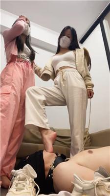 诗诗双S-超美女神-脏鞋白袜清理狂舔 bf47944