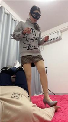 姗姗吸盘虐乳/肉丝脚踩踏鞭打 JS241208-27